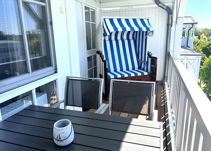 390, Seepark Apartment *